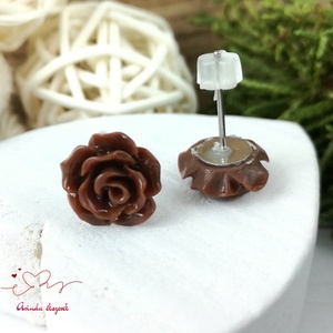 Barna rózsás bedugós fülbevaló � 10 mm, nemesacél alapú elegáns virág ékszer - ékszer - fülbevaló - pötty fülbevaló - Meska.hu