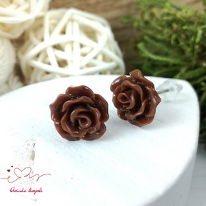 Barna rózsás bedugós fülbevaló � 10 mm, nemesacél alapú elegáns virág ékszer - ékszer - fülbevaló - pötty fülbevaló - Meska.hu