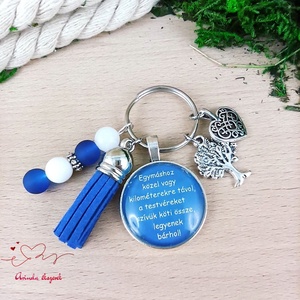 Egymáshoz közel vagy kilométerekre távol idézetes kulcstartó � ajándék testvérnek, Táska & Tok, Kulcstartó & Táskadísz, Kulcstartó, Ékszerkészítés, Gyöngyfűzés, gyöngyhímzés, MESKA
