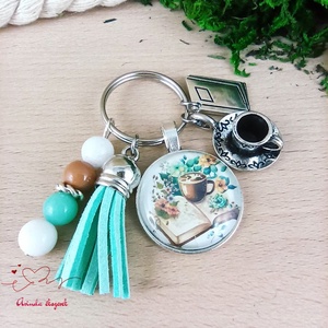 Könyv és kávé mintás üveglencsés kulcstartó zöld bojttal � olvasóknak ajándék, Táska & Tok, Kulcstartó & Táskadísz, Kulcstartó, Ékszerkészítés, Gyöngyfűzés, gyöngyhímzés, MESKA