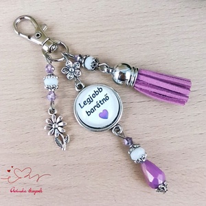 Legjobb barátnő üveglencsés kulcstartó lila bojttal � szívhez szóló ajándék barátnőnek, Táska & Tok, Kulcstartó & Táskadísz, Kulcstartó, Ékszerkészítés, Gyöngyfűzés, gyöngyhímzés, MESKA