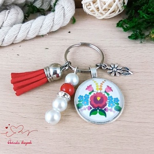 Magyaros népi virágmintás üveglencsés kulcstartó piros bojttal � különleges ajándék nőknek - táska & tok - kulcstartó & táskadísz - kulcstartó - Meska.hu