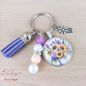 Napraforgós levendulás üveglencsés kulcstartó lila bojttal � nyári ajándék nőknek, Táska & Tok, Kulcstartó & Táskadísz, Kulcstartó, Ékszerkészítés, Gyöngyfűzés, gyöngyhímzés, MESKA