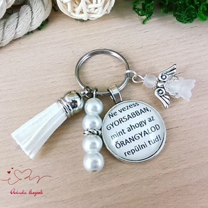 Ne vezess gyorsabban angyalos üveglencsés kulcstartó fehér bojttal � autós ajándék - táska & tok - kulcstartó & táskadísz - kulcstartó - Meska.hu