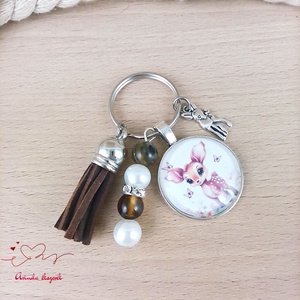 Cuki őzikés üveglencsés kulcstartó barna bojttal � kedves ajándék kislányoknak - Meska.hu