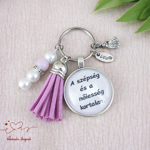 A szépség és a nőiesség kortalan idézetes kulcstartó � nőnapi, anyák napi ajándék nőknek, Táska & Tok, Kulcstartó & Táskadísz, Kulcstartó, Ékszerkészítés, Gyöngyfűzés, gyöngyhímzés, MESKA