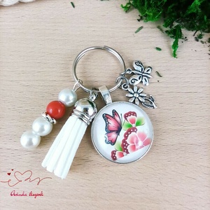 Pillangós virágmintás üveglencsés kulcstartó fehér bojttal � nőies ajándék - Meska.hu