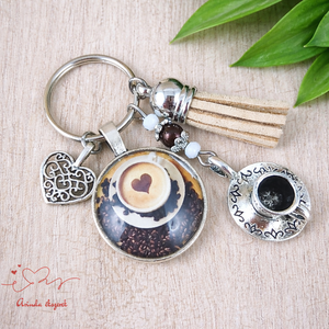 Reggeli energia � kávés üveglencsés kulcstartó bézs bojttal, ajándék kávéimádóknak, Táska & Tok, Kulcstartó & Táskadísz, Kulcstartó, Ékszerkészítés, Gyöngyfűzés, gyöngyhímzés, MESKA