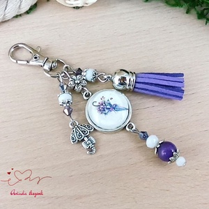 Tavaszi séta virágos kulcstartó lila bojttal � nőies ajándék nőknek - táska & tok - kulcstartó & táskadísz - kulcstartó - Meska.hu