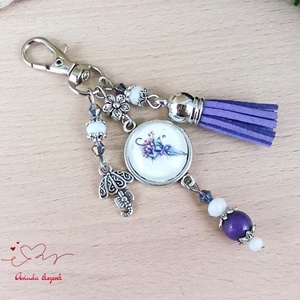 Tavaszi séta virágos kulcstartó lila bojttal � nőies ajándék nőknek - Meska.hu