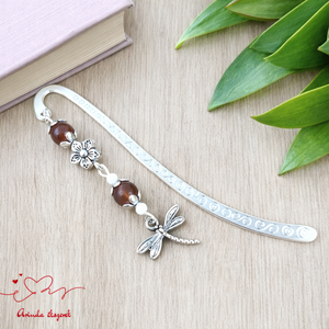 Szitakötő charm könyvjelző óvónéninek évzáróra � barna gyöngyökkel, Könyv & Zene, Könyvjelző, Ékszerkészítés, Gyöngyfűzés, gyöngyhímzés, MESKA