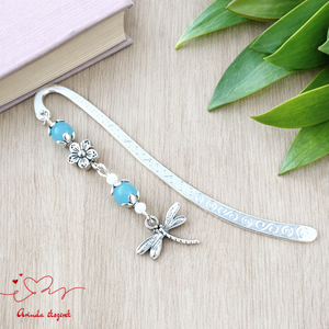 Szitakötő charm könyvjelző óvónéninek évzáróra � világoskék gyöngyökkel, Könyv & Zene, Könyvjelző, Ékszerkészítés, Gyöngyfűzés, gyöngyhímzés, MESKA