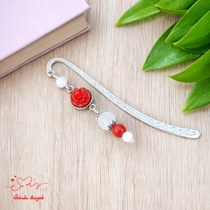 Piros rózsás könyvjelző - Anyák napi apró figyelmesség #63, Könyv & Zene, Könyvjelző, Ékszerkészítés, Gyöngyfűzés, gyöngyhímzés, MESKA