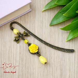 Sárga rózsás könyvjelző - Anyák napi apró figyelmesség #43, Könyv & Zene, Könyvjelző, Ékszerkészítés, Gyöngyfűzés, gyöngyhímzés, MESKA