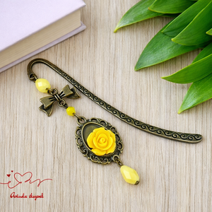 Sárga rózsás könyvjelző - Anyák napi apró figyelmesség #42, Könyv & Zene, Könyvjelző, Ékszerkészítés, Gyöngyfűzés, gyöngyhímzés, MESKA