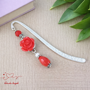 Piros rózsás könyvjelző - Anyák napi apró figyelmesség #62, Könyv & Zene, Könyvjelző, Ékszerkészítés, Gyöngyfűzés, gyöngyhímzés, MESKA