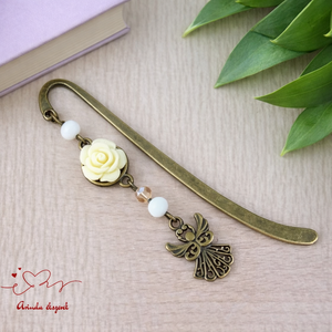 Krém rózsás könyvjelző - Anyák napi apró figyelmesség #37, Könyv & Zene, Könyvjelző, Ékszerkészítés, Gyöngyfűzés, gyöngyhímzés, MESKA