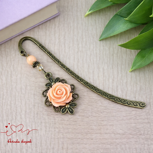 Barack rózsás könyvjelző - Anyák napi apró figyelmesség #44, Könyv & Zene, Könyvjelző, Ékszerkészítés, Gyöngyfűzés, gyöngyhímzés, MESKA