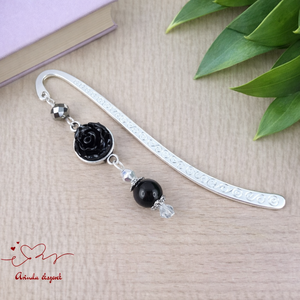 Fekete rózsás könyvjelző - Anyák napi apró figyelmesség #81, Könyv & Zene, Könyvjelző, Ékszerkészítés, Gyöngyfűzés, gyöngyhímzés, MESKA