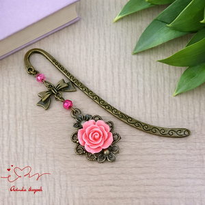Pink rózsás könyvjelző - Anyák napi apró figyelmesség #94, Könyv & Zene, Könyvjelző, Ékszerkészítés, Gyöngyfűzés, gyöngyhímzés, MESKA