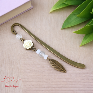 Rózsaszín rózsás könyvjelző - Anyák napi apró figyelmesség #30, Könyv & Zene, Könyvjelző, Ékszerkészítés, Gyöngyfűzés, gyöngyhímzés, MESKA