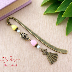 Ruhás könyvjelző � elegáns, kézműves ajándék olvasóknak, Könyv & Zene, Könyvjelző, Ékszerkészítés, Gyöngyfűzés, gyöngyhímzés, MESKA