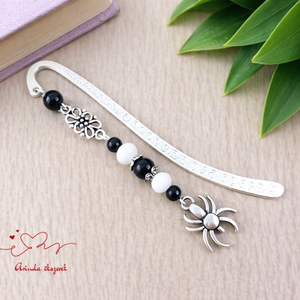 Pókos könyvjelző � fekete-fehér, különleges hangulatú - Meska.hu