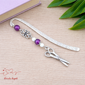 Lila ollós könyvjelző � kreatív ajándék kézimunkázóknak és alkotóknak, Könyv & Zene, Könyvjelző, Ékszerkészítés, Gyöngyfűzés, gyöngyhímzés, MESKA