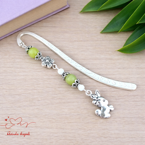 Olivazöld nyuszis könyvjelző � óvónéninek és dadusnak év végi köszönőajándék, Könyv & Zene, Könyvjelző, Ékszerkészítés, Gyöngyfűzés, gyöngyhímzés, MESKA