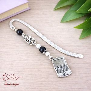 Fekete laptop könyvjelző � kézzel készült ajándék tanárnak, pedagógusnak, Könyv & Zene, Könyvjelző, Ékszerkészítés, Gyöngyfűzés, gyöngyhímzés, MESKA