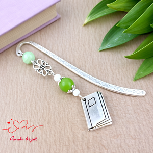 Zöld könyv charmos könyvjelző � pedagógusnapi és évzáró ajándék, Könyv & Zene, Könyvjelző, Ékszerkészítés, Gyöngyfűzés, gyöngyhímzés, MESKA