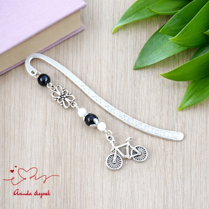 Biciklis könyvjelző � sportos, természetkedvelő ajándék szülinapra, névnapra fekete gyöngyökkel - Meska.hu