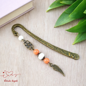 Angyalszárny könyvjelző  narancs gyöngyökkel - kézzel készült ajándék könyvszeretőknek, Könyv & Zene, Könyvjelző, Ékszerkészítés, Gyöngyfűzés, gyöngyhímzés, MESKA