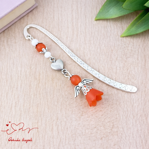 Angyal könyvjelző piros gyöngyökkel - meghitt karácsonyi ajándék könyvszeretőknek, Könyv & Zene, Könyvjelző, Ékszerkészítés, Gyöngyfűzés, gyöngyhímzés, MESKA