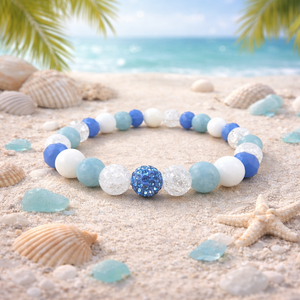 Tenger ihlette kék-fehér ásvány és gyöngy karkötő csillogó középdísszel - Meska.hu