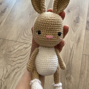 Öltöztethető horgolt kisnyuszi - játék & sport - plüssállat & játékfigura - nyuszi - Meska.hu