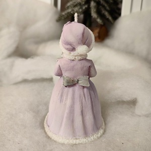 Kézműves karácsonyi gyertyák,  retro lány télikabátban - karácsony - karácsonyi lakásdekoráció - karácsonyi illatgyertya, mécses - Meska.hu  Kézműves karácsonyi gyertyák,  retro lány télikabátban - karácsony - karácsonyi lakásdekoráció - karácsonyi illatgyertya, mécses - Meska.hu