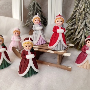  Kézműves karácsonyi gyertyák,  retro lány télikabátban - Meska.hu