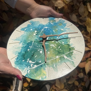 Beton falióra - egyedi alkohol ink festéssel - otthon & életmód - dekoráció - fali és függő dekoráció - falióra & óra - Meska.hu