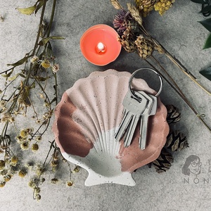 Beton ékszertartó - kagyló forma - otthon & életmód - dekoráció - asztal és polc dekoráció - dekorációs tál, tartó - Meska.hu