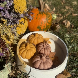 Beton dísztál szójaviasz gyertyadíszítéssel - ékszer - ékszertartó - ékszertartó tál - Meska.hu