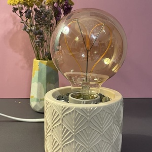 Jesmonite asztali lámpa - foszforeszkáló alappal - otthon & életmód - lámpa - asztali lámpa - Meska.hu