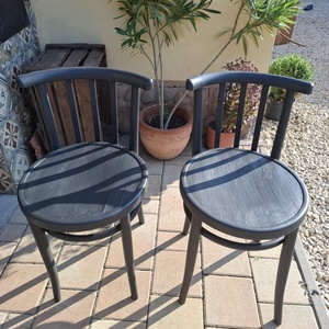 Felújított vintage Thonet-stílusú székpár  Annie Sloan Graphite festéssel, kézműves felújítás - Meska.hu