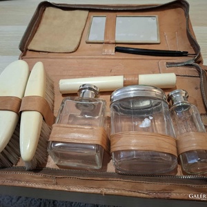 19301940-es évekbeli korabeli férfi utazó- és borotválkozó neszesszer készlet - szépségápolás - borotválkozási kellék - Meska.hu