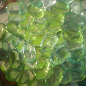 ÜVEGCSEPP átlászó, zöldes ovális kb.  fél kg olcsón - kellékek & szerszámok - dekorációs kellékek - mozaik - Meska.hu
