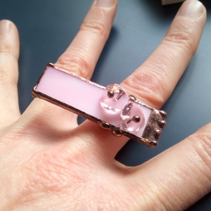 Rózsaszín üvegékszer gyűrű , Ékszer, Gyűrű, Statement gyűrű, Ékszerkészítés, Üvegművészet, MESKA