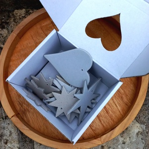 karton papír csillag és szív dekoráció díszdobozban - kellékek & szerszámok - dekorációs kellékek - figurák - Meska.hu