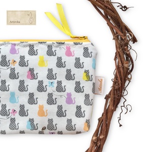 Cicák pillangók között mintás neszesszer - Meska.hu