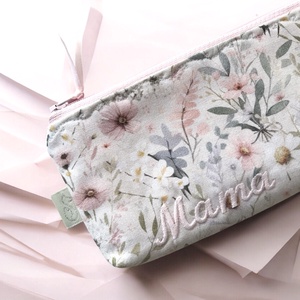 Virágoskert mintás tolltartó neszesszer Mama hímzéssel Anyák napjára - Meska.hu