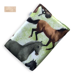 Lovak a réten mintás könyvtok, prémium textilből, akár gombos zárral  - könyv & zene - könyvtok - Meska.hu